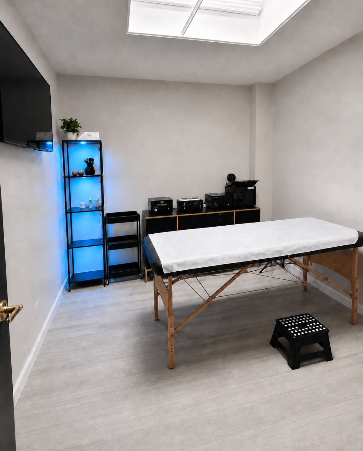 The private treatment room at DIORherSkin in Vallejo, California, set up for a waxing appointment